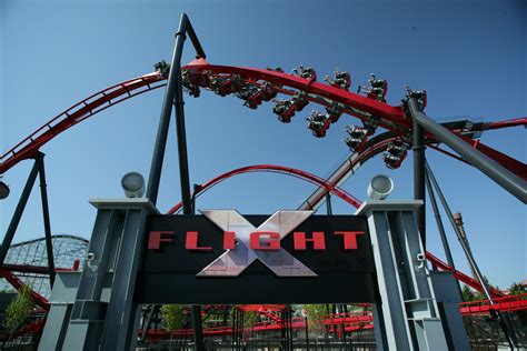 Six flags gurnee - Sky Trek Tower is a 330 foot Intamin Gyro Tower that opened at Six Flags Great America in 1977. The ride closed during the pandemic and hasn't operated in ab...